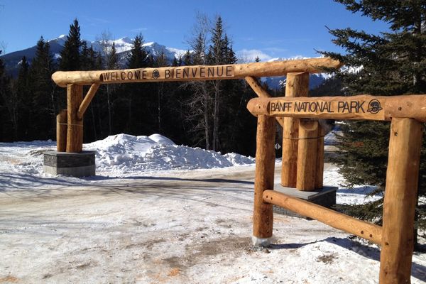 Banff-National-Park-Gate-Alberta-Canadian-Timberframes
